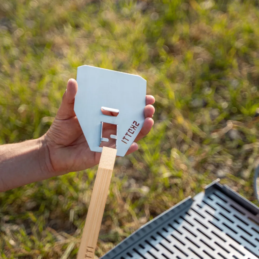 Skotti_Product-Shooting_230710-53 SKOTTI Flip | Espátula para pinzas de parrilla