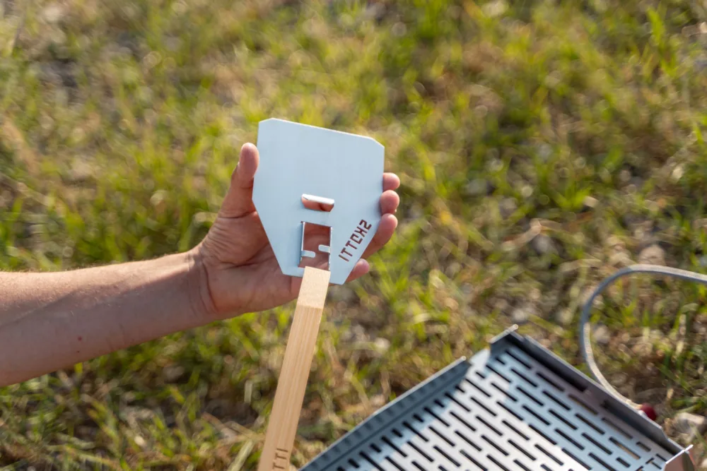 Skotti_Product-Shooting_230710-53 SKOTTI Flip | Espátula para pinzas de parrilla